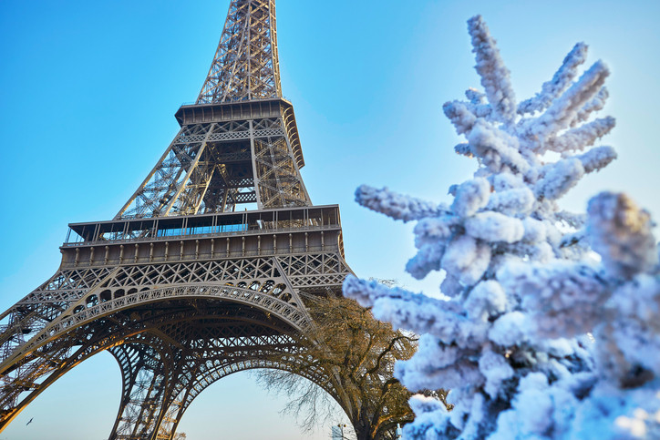 Parisul nu va avea târg de Crăciun anul acesta pe Champs Elysee