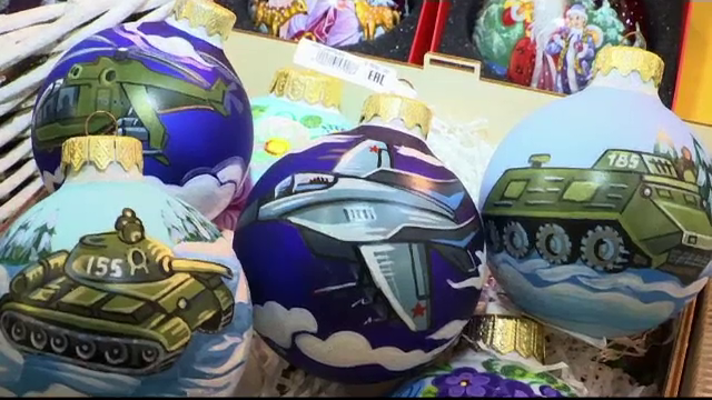 Țara cu o propunere şoc pentru bradul de Crăciun: globuri de inspiraţie militară