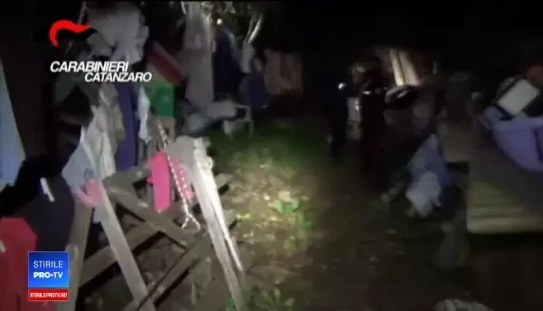 Românca sechestrată și violată în Italia, sub supravegherea medicilor. Copiii, internați într-un centru specializat