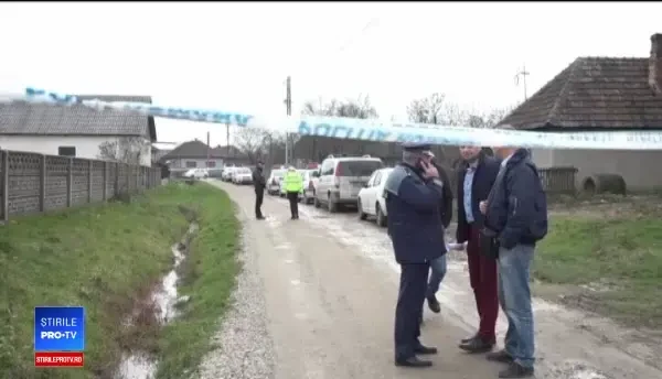 Triplă crimă în localitatea Apa, din Satu Mare. Membrii unei familii, găsiţi desfiguraţi în curtea casei