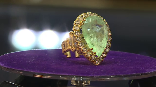 Importurile și vânzările la bijuterii, duble în această perioadă. Inelul de 44.000 de euro creat de un român