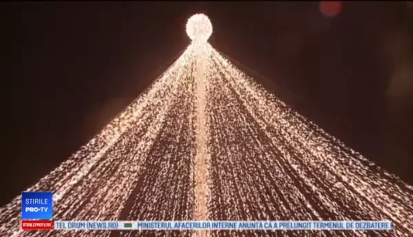 Târgul de Crăciun de la Cluj Napoca a fost inaugurat. Ce au pregătit comercianții