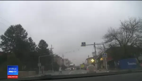 Decorațiunile în formă de chiloți din Filiași au fost rearanjate. Formele în care au fost puse acum