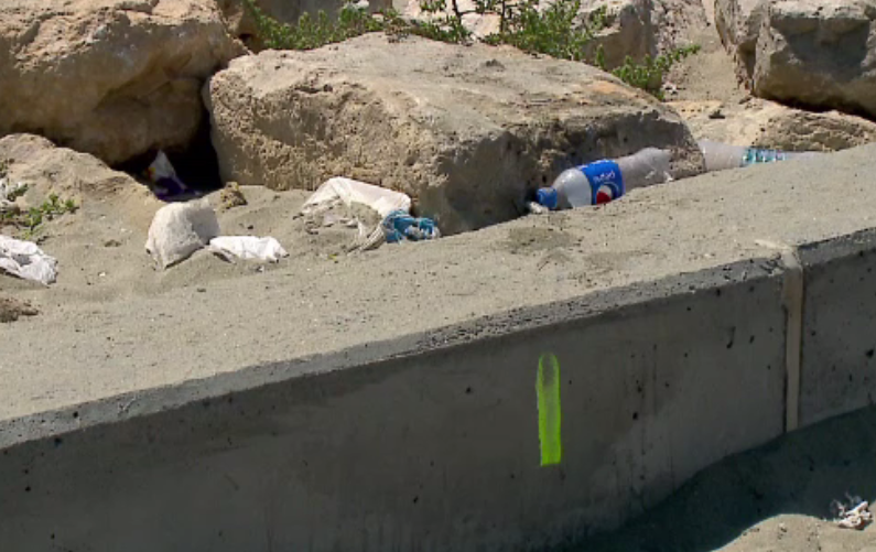 Aproape 18.500 de deşeuri, descoperite pe plajele românești. Cele mai murdare stațiuni