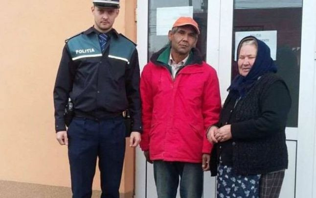 Mii de euro, găsiţi de doi săteni din Dolj pe uliţa lor. Cum au ajuns banii pe jos