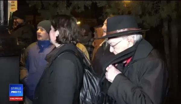 Mihai Şora spune că i-a fost raportat contul de Facebook: Cer negru deasupra României