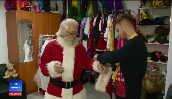 Moș Crăciun angajează asistenți, spiriduși sau crăciunițe