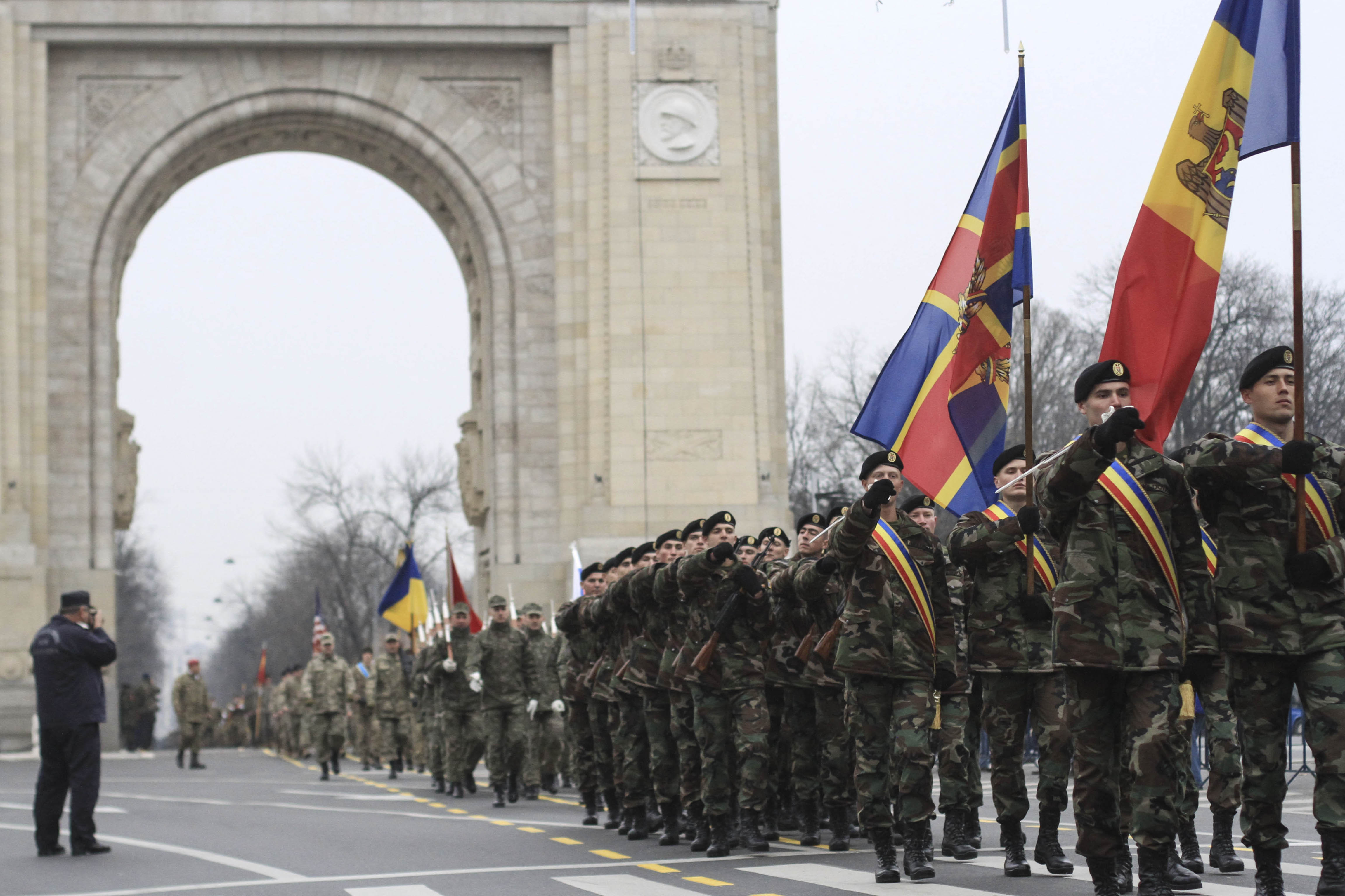 4.000 de militari vor defila la parada de pe 1 Decembrie, de la Arcul de Triumf