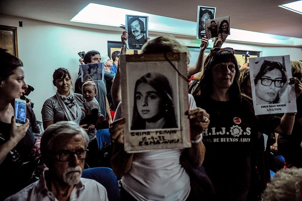 Piloții „zborurilor de moarte” din timpul dictaturii din Argentina, condamnați pe viață