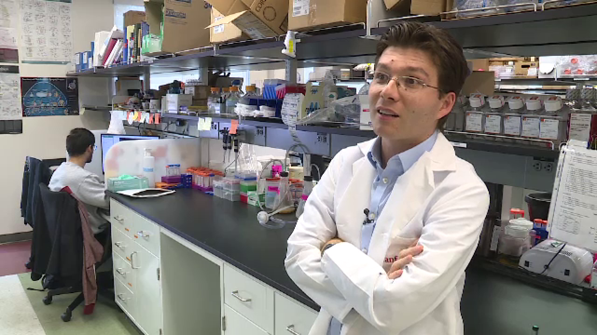 Născut la Aiud, caută leacul pentru autism la Stanford.Cercetătorul care obține porțiuni de creier din simple celule de piele