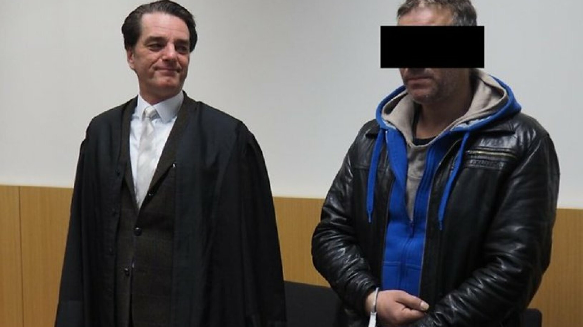 Cerșetor român prins la furat caviar și somon afumat, în Germania: ”Onorată instanță, mi-era foame”