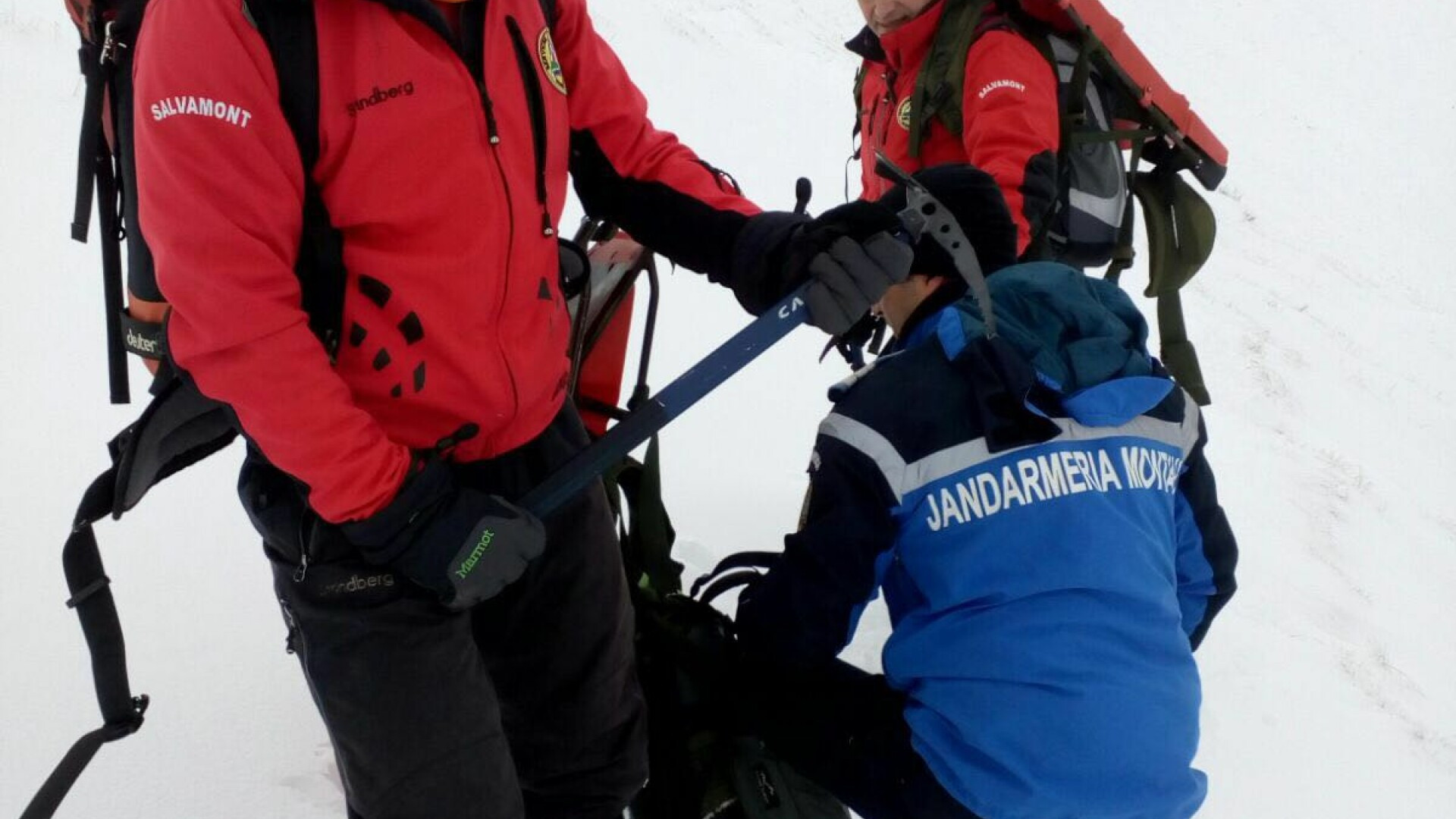 Turistul dat dispărut, după avalanșa din Masivul Parâng, a murit: Ar fi suferit leziuni grave la coloana cervicală