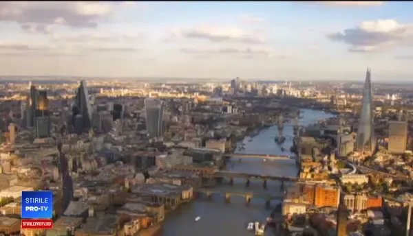 Gemenii români care desenează viitoarele orașe ale Planetei. De numele lor se leagă și sediul futurist al gigantului Apple