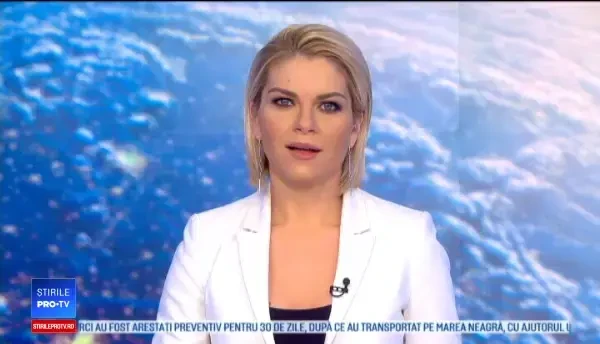 Petreceri de Ziua Naţională în pensiuni. Turiştii au jucat hora toată noaptea