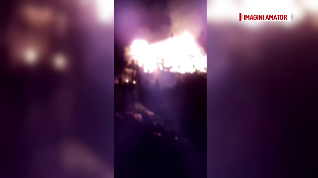 Doi frați și-au pierdut casa, la care munciseră 10 ani, în urma unui incendiu