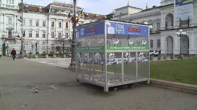 Două tone de mărunţiş, colectate pentru un spital din Arad. La ce folosesc banii