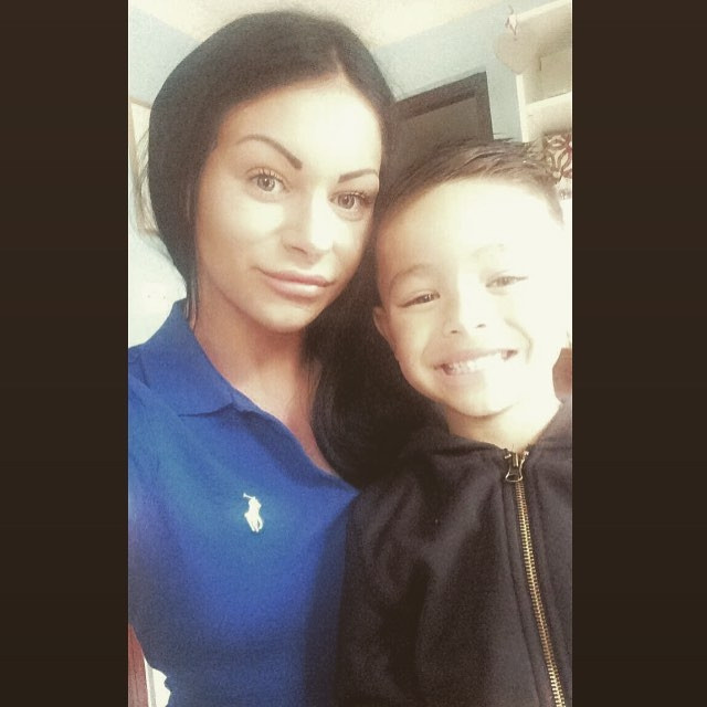 Mesajul emoționant al unui copil, după ce a aflat că mama lui a murit