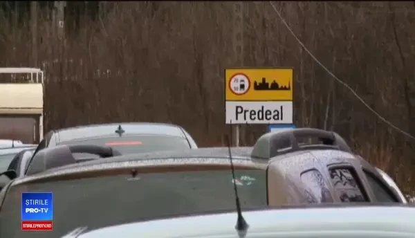 S-au relaxat în vacanță și s-au enervat la întoarcere. Coloană de 20 de km între Rucăr-Bran