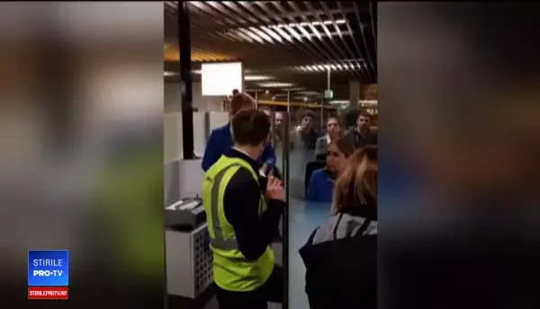 Șase pasageri, uitați de TAROM în Olanda. Directorul companiei din Amsterdam, demis