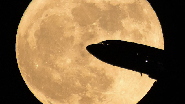 Luna a fost cu 16% mai luminoasă, duminică noaptea