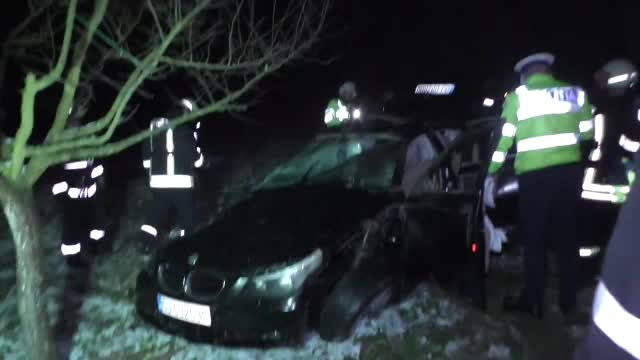 Accident grav lângă Lugoj, după ce a maşină cu 4 tineri a ieşit de pe şosea
