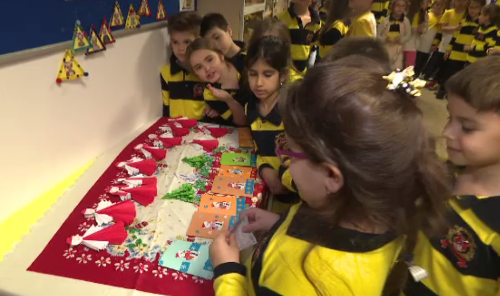Luna în care copiii nevoiași primesc și ei cadouri. ”Sunt atât de modeşti încât nu ştiu să ceară”