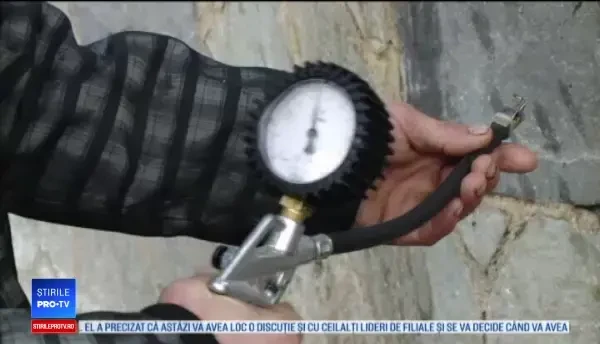 Un angajat din Iași a vrut „să se răcorească” cu un pistol cu aer comprimat. Ce a urmat