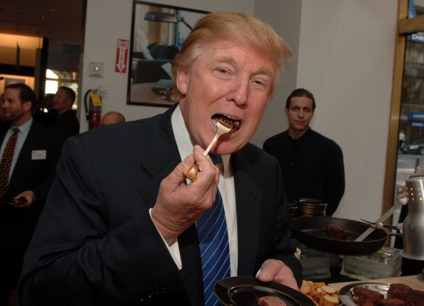 Trump este fanul caloriilor de la fast-food. Ce vrea de fiecare dată de la McDonald's sau KFC