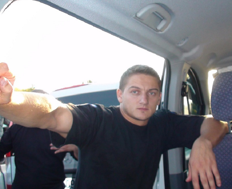 STENOGRAME. Ce l-a dat de gol pe interlopul care a atacat un polițist, la Suceava. Starea ofițerului