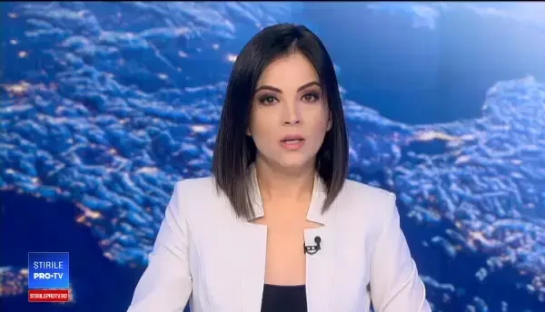 La Castelul Peleş, locul în care a copilărit Majestatea sa Regele Mihai, oamenii îi aduc deja un ultim omagiu suveranului