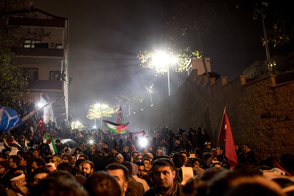 Proteste violente ale palestinienilor, după decizia lui Trump de a recunoaște Ierusalimul drept capitală