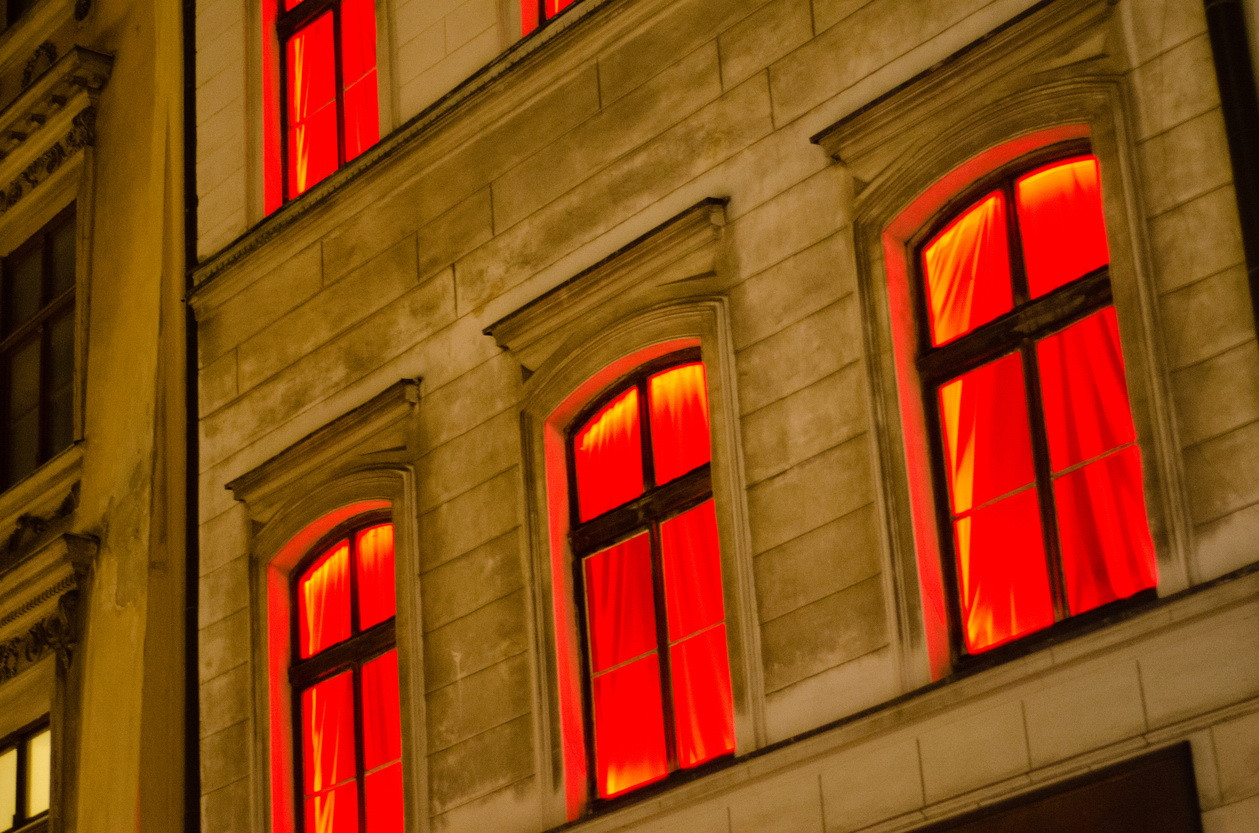 A câștigat o sumă uriașă exploatând sexual în Germania femei cărora le promitea că se căsătorește cu ele