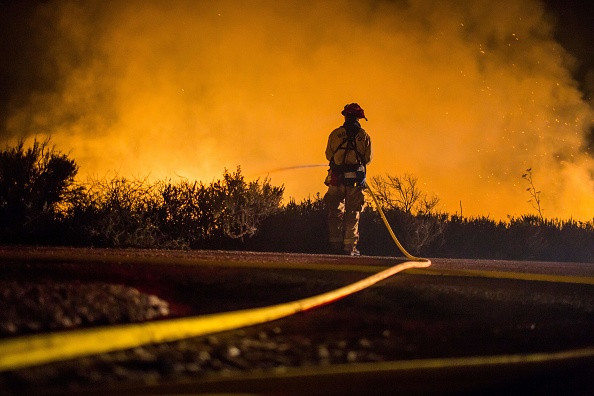 Sute de mii de oameni, evacuați în urma incendiilor de vegetație din California