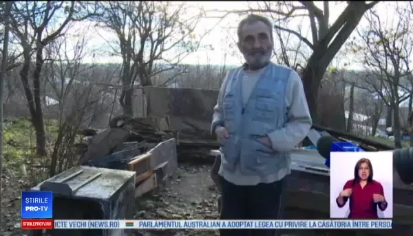 Un incendiu puternic a distrus casa unei familii din Dâmbovița