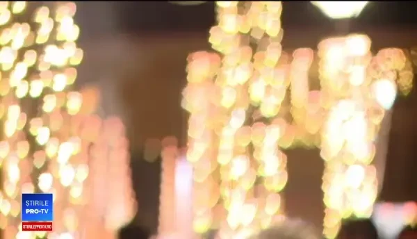 De Crăciun, românii se solidarizează în acte de caritate, pentru cei sărmani