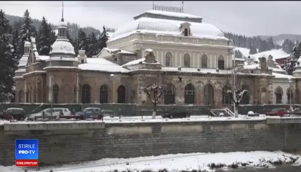 Primul cazinou din România va fi reabilitat, după ce a fost ținut ani la rând în paragină