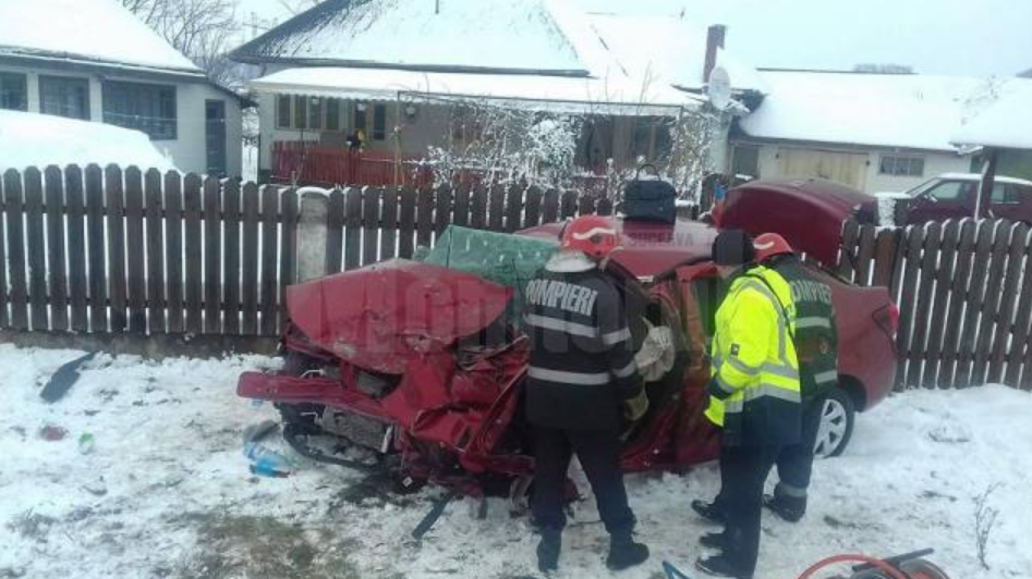 Accident grav în Suceava. Un bărbat și-a pierdut viața și alți 3 răniți au ajuns la spital