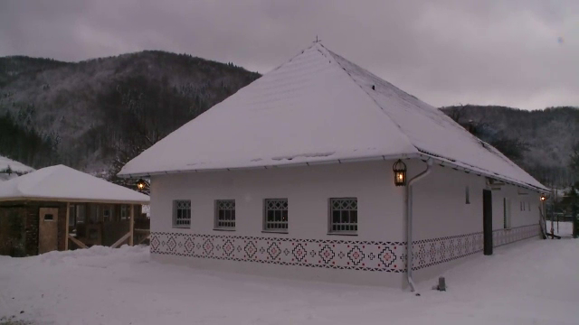 O cameră costă 120 de lei/noapte. Locul perfect pentru o vacanţă în liniştea satelor tradiţionale