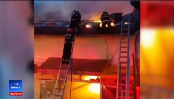 Un mort și pagube uriașe după ce un incendiu a izbucnit la un centru comercial din Timișoara. FOTO