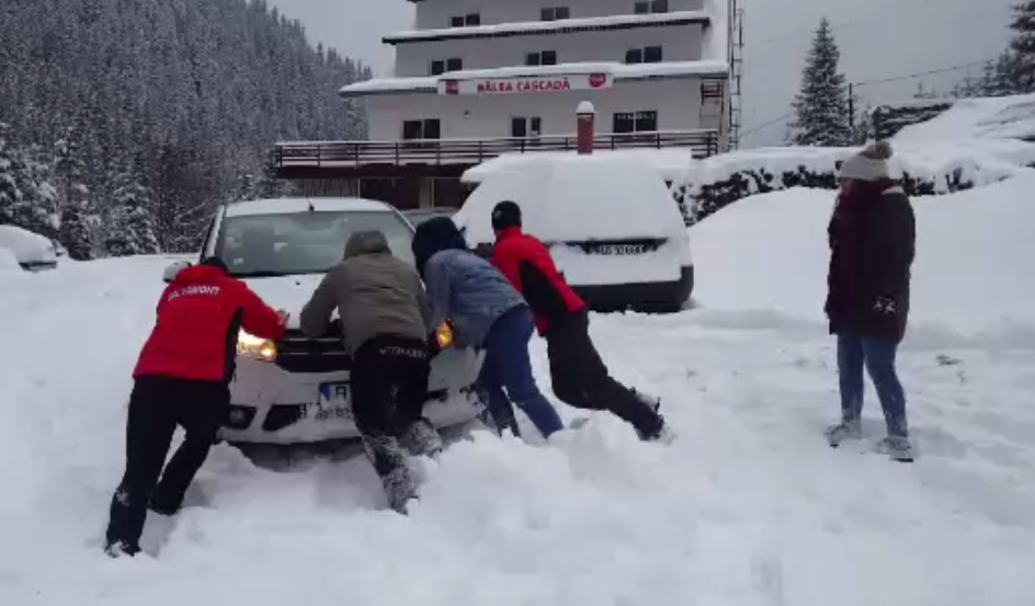 Avertizare ANM: ninsori în întreaga țară, începând de vineri seară până duminică