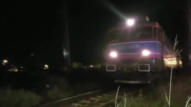 Un bătrân s-a aruncat în faţa trenului după ce i-a murit soţia