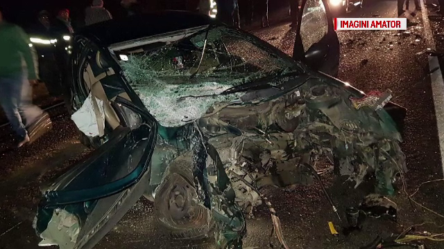 Accident grav în Timiș. 2 persoane au rămas încarcerate zeci de minute