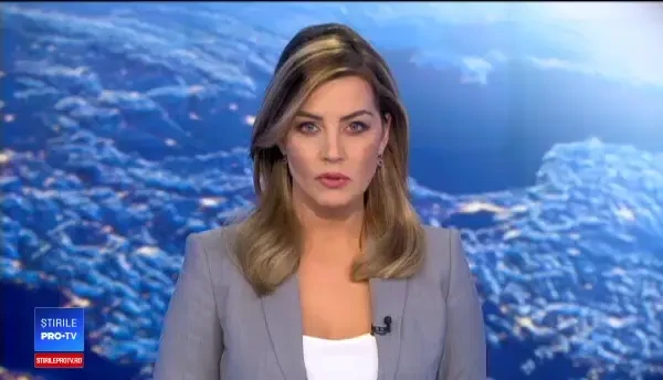 Sicriul Regelui Mihai, ținut în fața bisericii jumătate de oră. Principesele Elena și Sofia au întârziat la slujbă