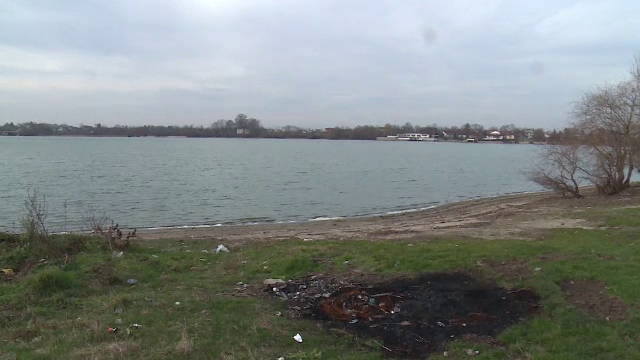 Bătrân de 70 de ani, găsit mort într-un lac din Dâmbovița