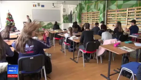 Elevii unui liceu din Piatra Neamț și-au reparat școala, cu banii câștigați la un concurs