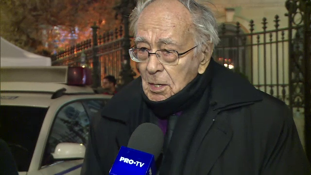 Mihai Șora, primul care a intrat în Sala Tronului."Adânc îndurerat, la moartea Regelui inimii mele"