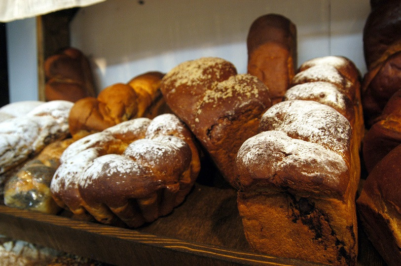Cozonacul de Crăciun, la fel de gras ca felurile din carne de porc. Cum să reducem din calorii