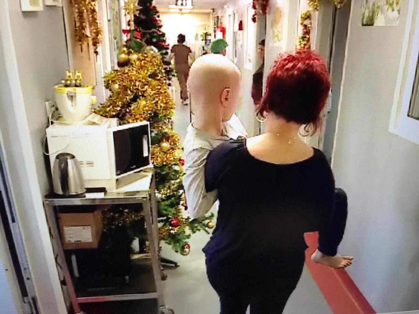 Ce se întâmplă cu noi? Când am uitat să mai fim oameni?