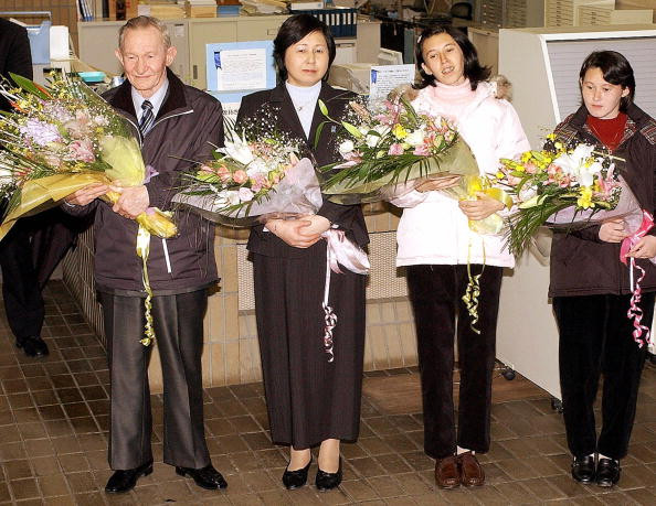 Povestea de dragoste a doi prizonieri, forțați de Phenian să se căsătorească