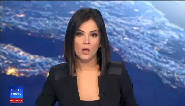 Mașină în flăcări, pe autostrada Bucureşti - Piteşti. Autoturismul a fost distrus în totalitate